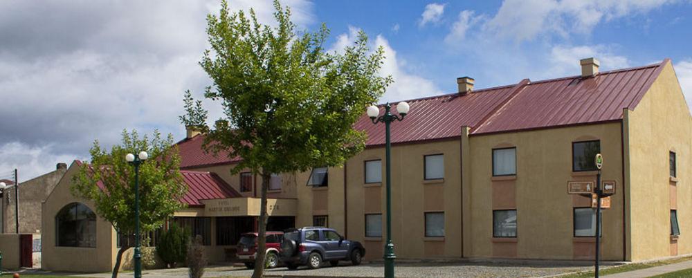 Hotel Martin Gusinde Пуерто Наталес Екстериор снимка