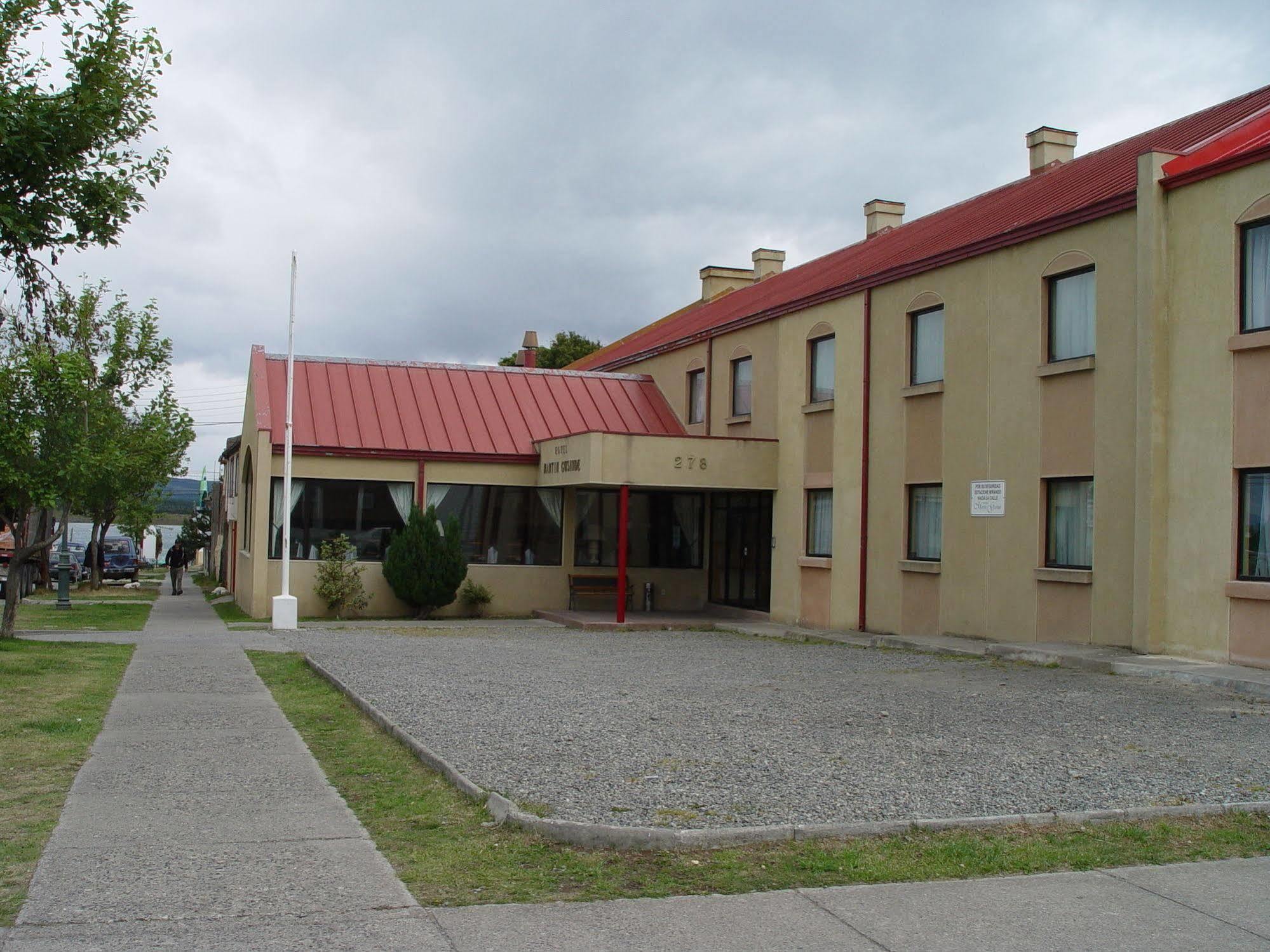 Hotel Martin Gusinde Пуерто Наталес Екстериор снимка