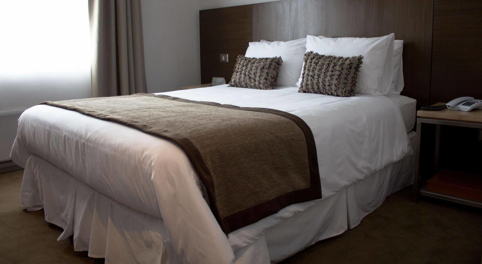 Hotel Martin Gusinde Пуерто Наталес Екстериор снимка