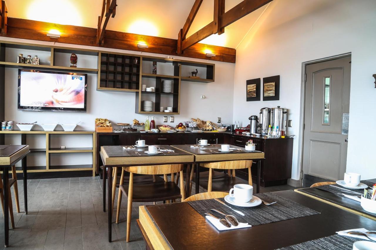 Hotel Martin Gusinde Пуерто Наталес Екстериор снимка